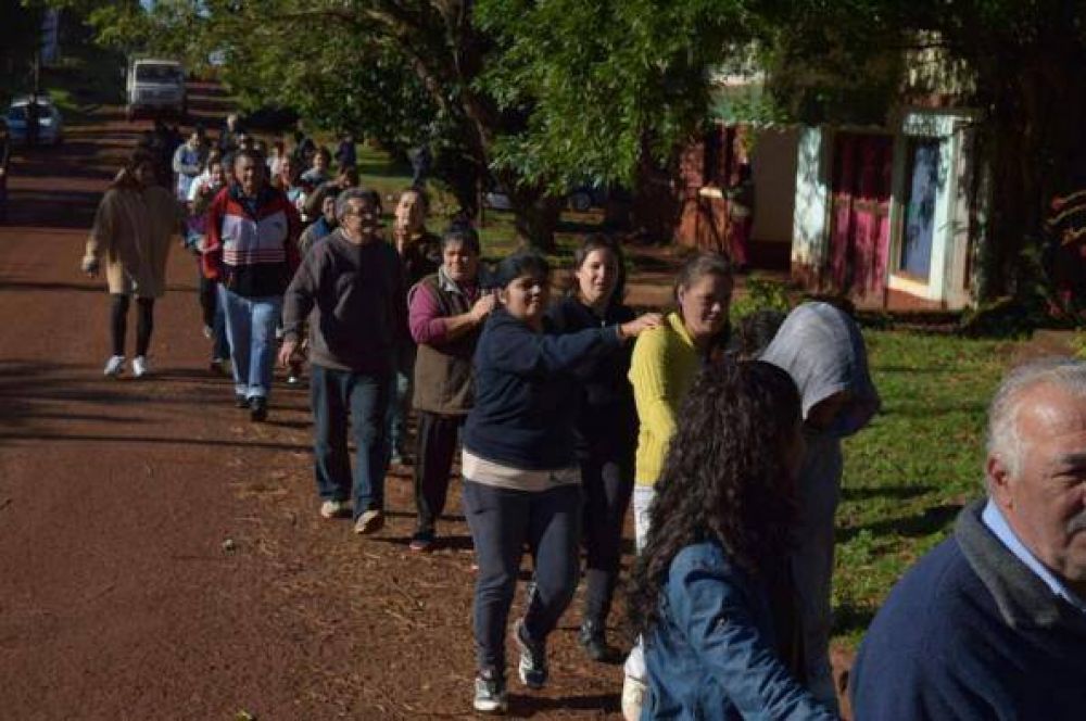 Santa Ana: Vecinos realizan abrazo simb�lico a la Municipalidad