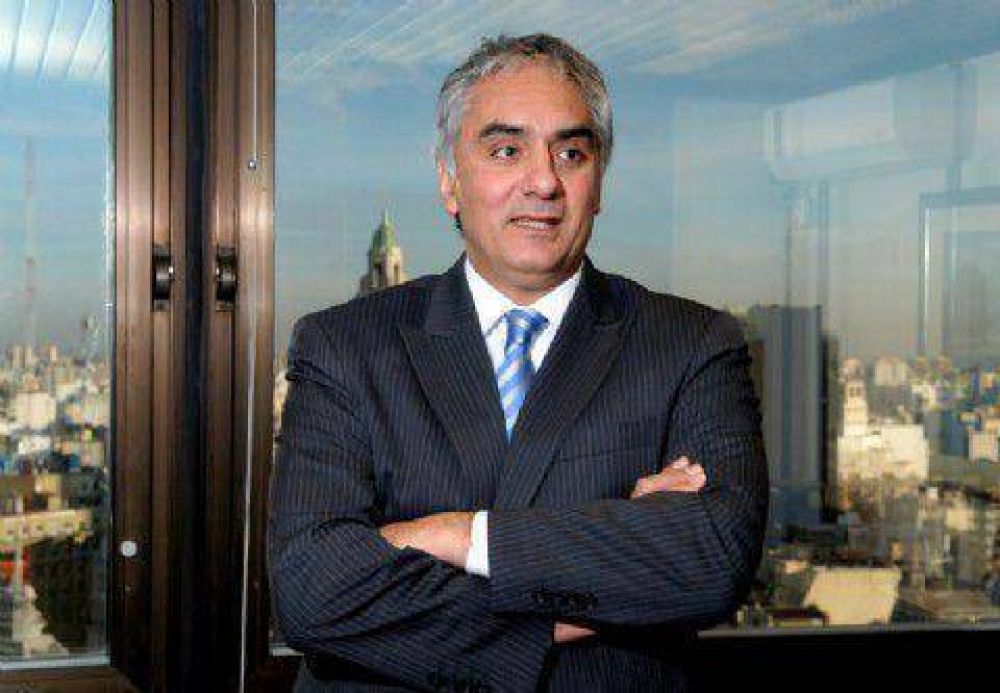 Montoya desafi� a Dom�nguez: 