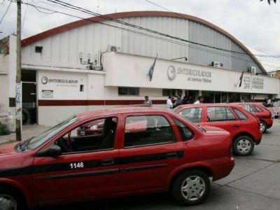 Taxistas piden a la AMT un nuevo aumento tarifario