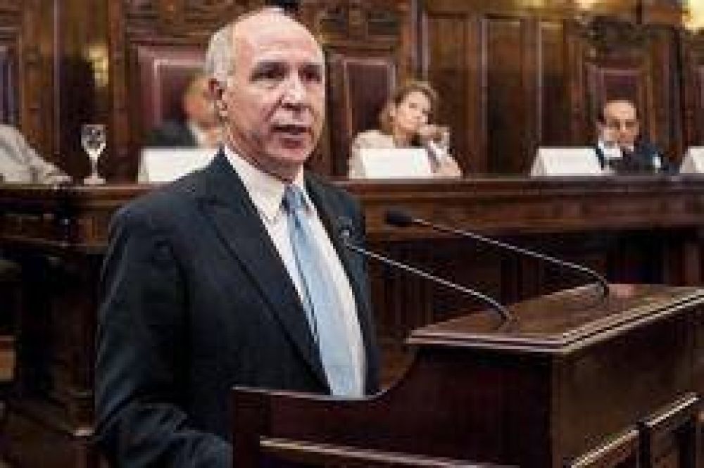 En un comunicado de tres l�neas sin firma, la Corte confirm� a Lorenzetti como presidente