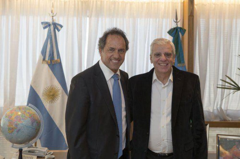 La precandidatura presidencial de Scioli sum el apoyo de otro referente sindical 