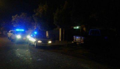 Para robarle un reloj, golpearon a un funcionario