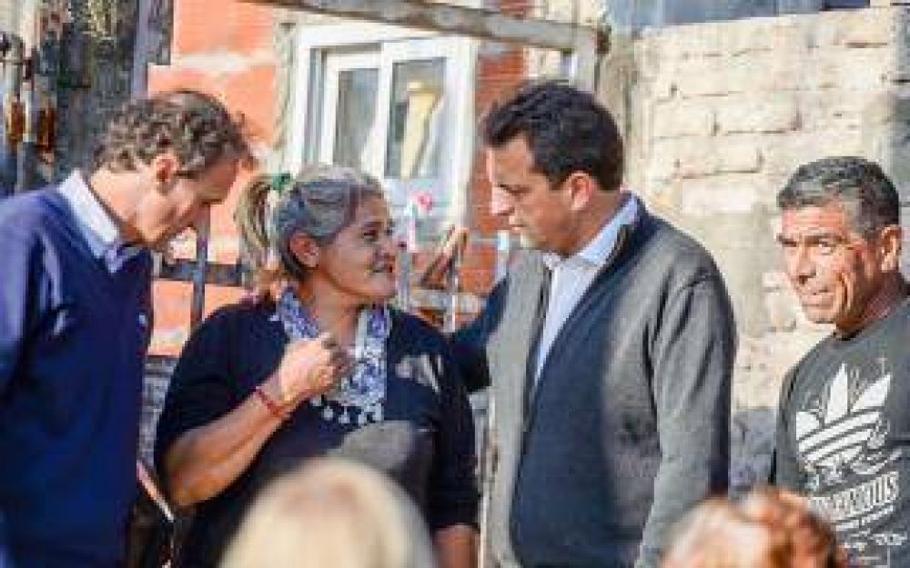 Massa prometi� no eliminar los planes sociales si gana