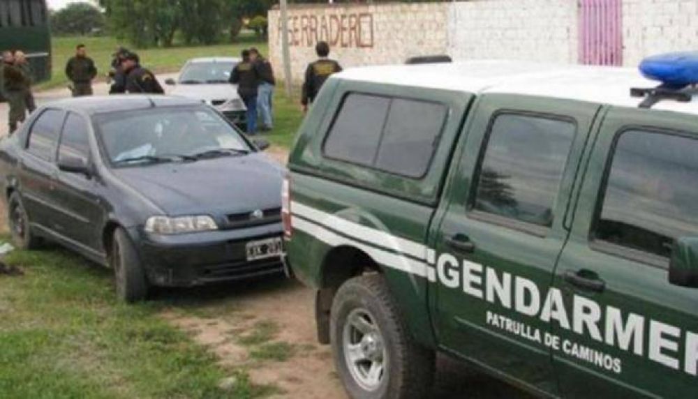 Malvivientes robaron el arma reglamentaria a un gendarme