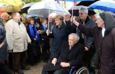 En una ceremonia en Dachau, Merkel advirti� sobre el resurgimiento del antisemitismo