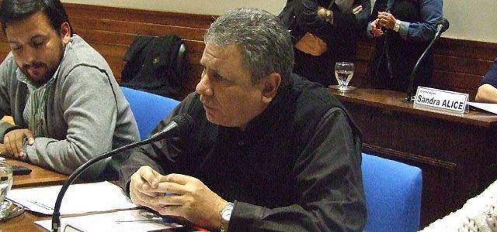 Para Degli Innocenti, �la oposici�n no mueve el amper�metro�