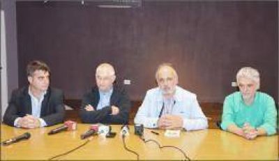 En su visita a Misiones, Paenza consider� que la escuela requiere cambios para atraer a los j�venes