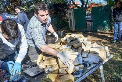 Secuestran mas droga al polic�a y al militar: ahora son 182 kilos de marihuana