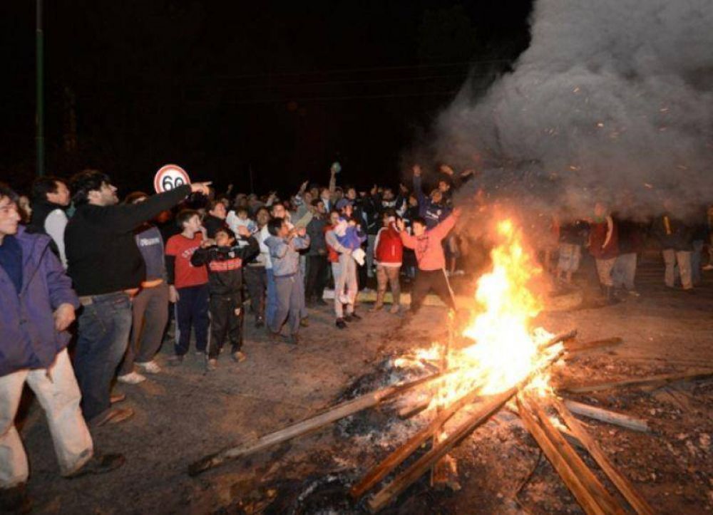 Vecinos de la toma de Abasto se resistir�n a la orden de desalojo