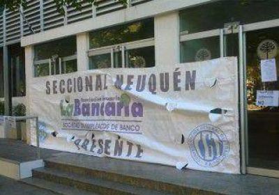 Los bancos, con atenci�n reducida hoy y ma�ana  