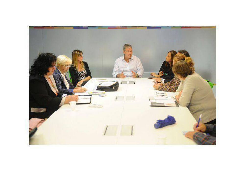 Nombres pol�micos entre los asesores educativos de Del Sel