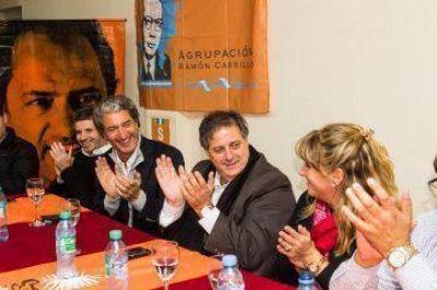 Collia llev� su apoyo a DOS al fin del mundo