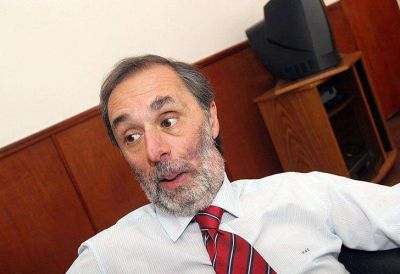 Para Pablo Tonelli, las acusaciones a Fayt de acta falsa son 