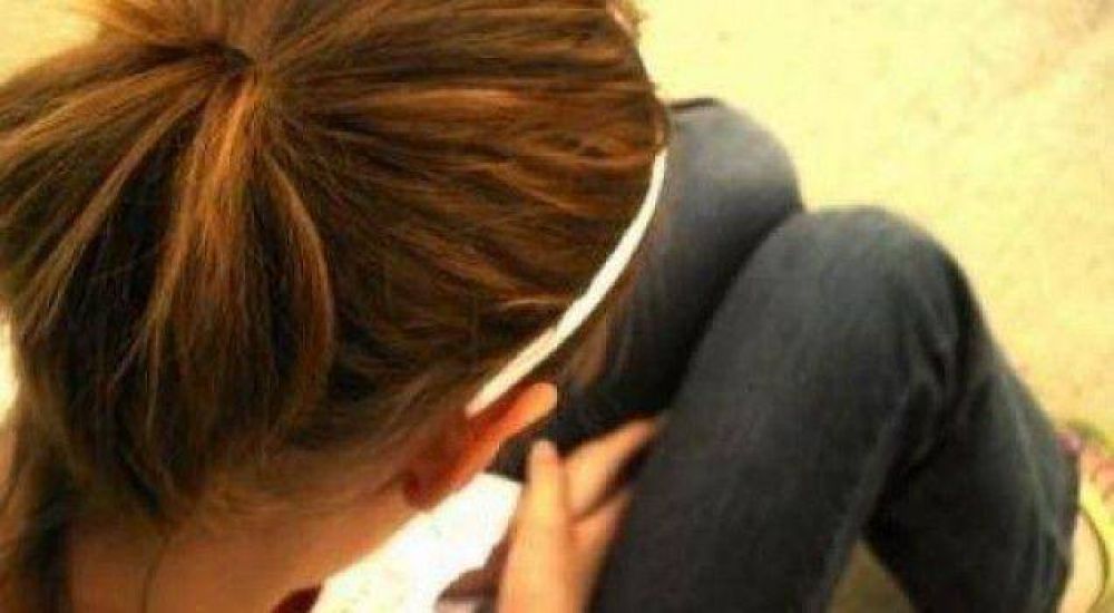Nueve a�os de c�rcel para un profesor de pat�n abusador