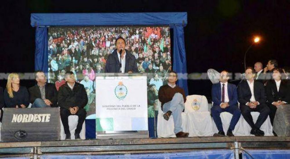 Capitanich y Daniel Scioli habilitaron 40 kil�metros m�s de pavimento en la ruta 9