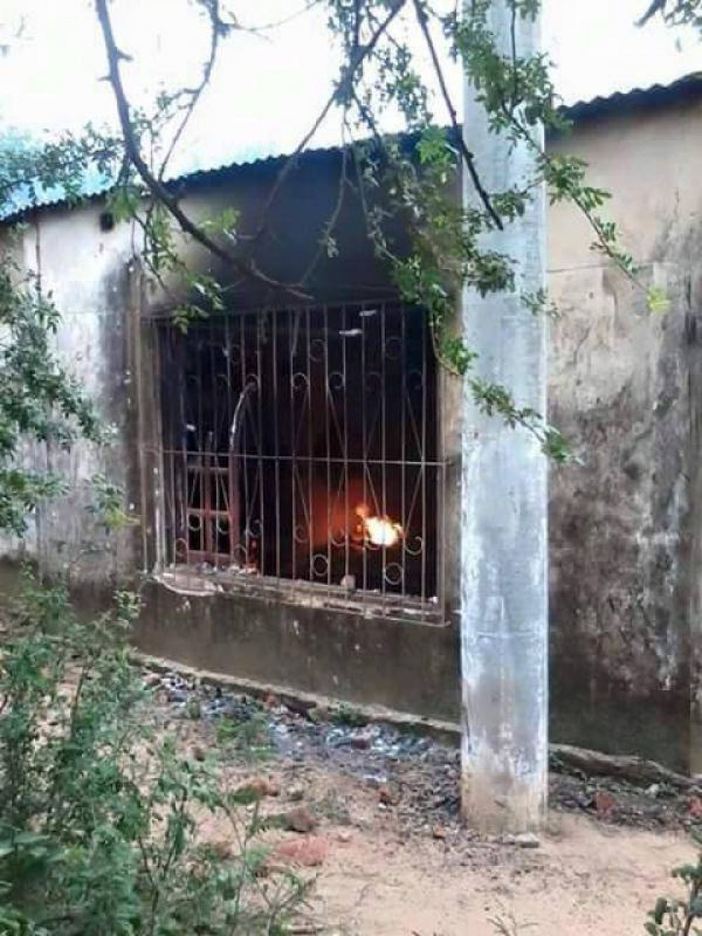 FAMILIAS COMIENZAN A ABANDONAR EL PUEBLO POR EL GRAVE CONFLICTO SOCIAL