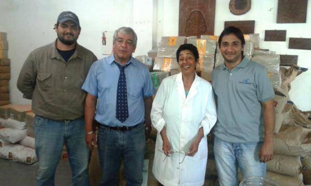 Directivos escolares agradecieron donaci�n de empresa constructora