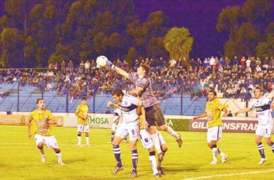 Altos Hornos Zapla cayo de pie frente a Gimnasia