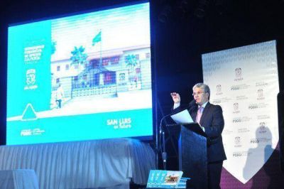 Inauguran la Universidad Provincial de Oficios �Eva Per�n�