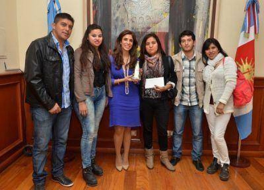 Organizadores de la fiesta de la Virgen de Huachana recibieron ayuda de la Gobernadora