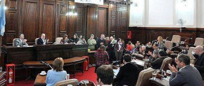 Concejo Deliberante: fuertes cruces por la modificaci�n de una ordenanza que regula el transporte escolar