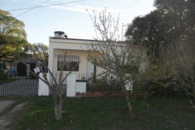 �Estaban los 3 sobre la cama�