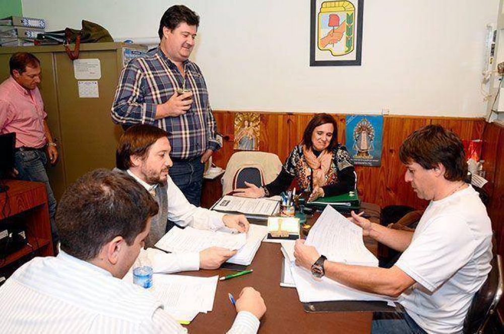 Verna present� colectoras en Santa Rosa y Acha