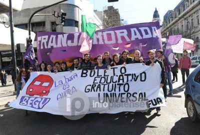 La Juventud Radical Popular marcha para reclamar por el Boleto Educativo Gratuito
