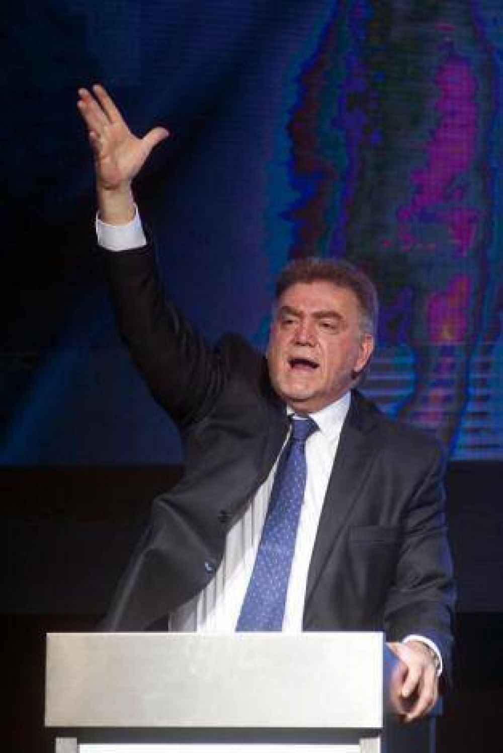 Amaya insiste en que no ser� �vice� de otro precandidato