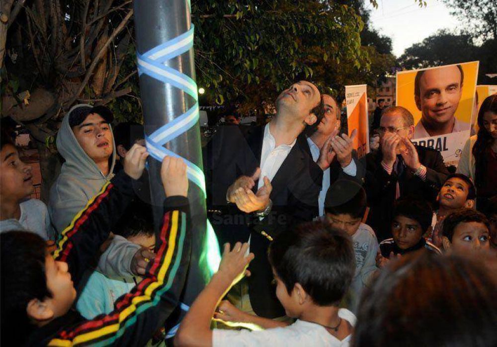Santa Rosa de Lima: se inauguraron nuevas obras de iluminacin