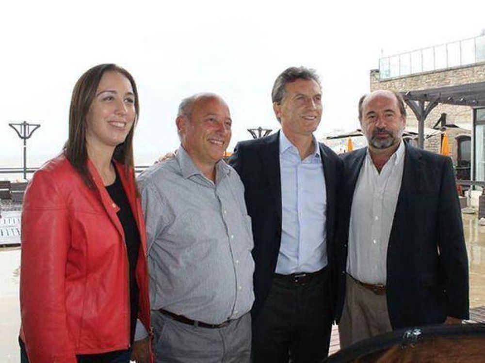 Dirigentes geselinos junto a Mauricio Macri
