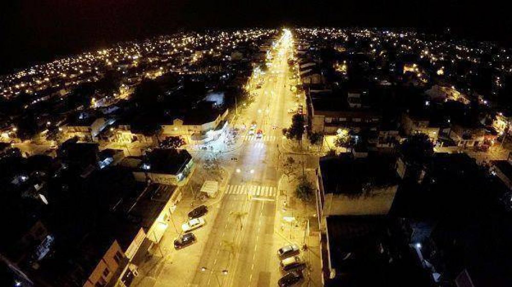 San Fernando, primer Municipio con luz de vereda en todas sus cuadras