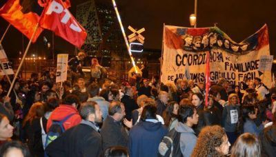 Fuerte rechazo al accionar policial y pedidos de renuncia para Su�rez