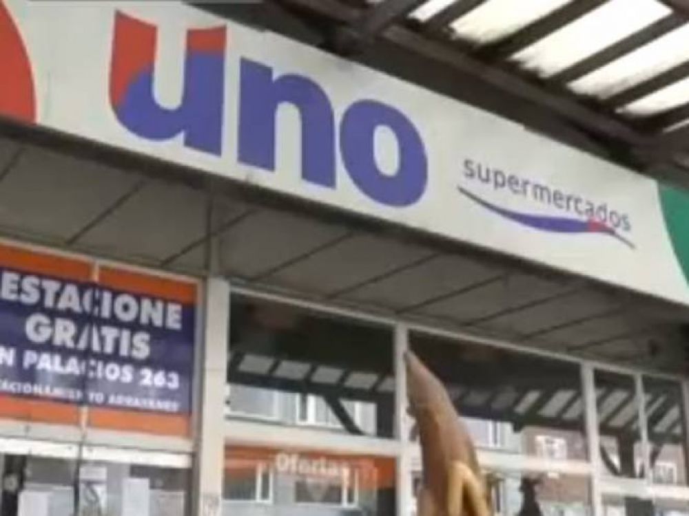 Incertidumbre en trabajadores del supermercado cerrado: 