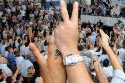 El congreso nacional del PJ comienza a debatir su estrategia electoral