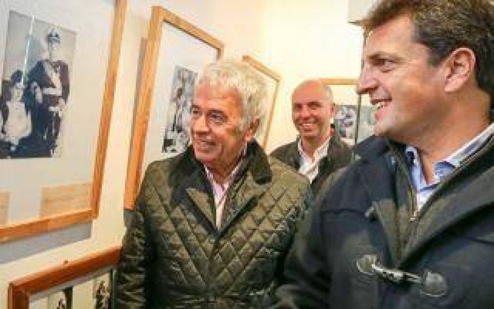 Massa y De la Sota recordaron a Evita en Los Toldos