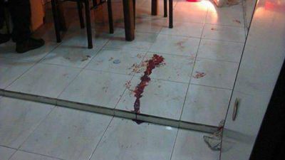 Le peg� un tiro en la cabeza, le pidi� perd�n y sigui� robando