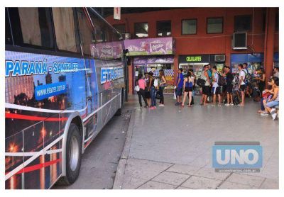 Refuerzan las salidas de colectivos entre Paran� y Santa Fe en horarios pico