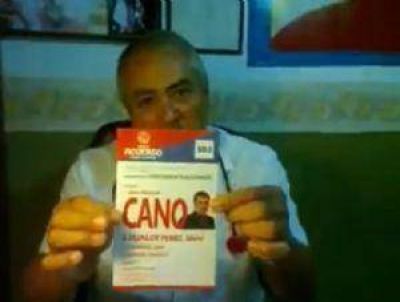 G�mez Ponce hace campa�a en Facebook por Cano