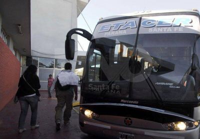 Refuerzan las salidas de colectivos de Paran� a Santa Fe en horarios pico