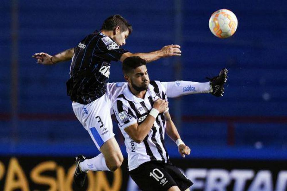 Sobre el final, Racing encontr� un empate valioso ante Montevideo Wanderers