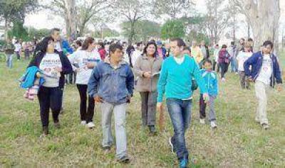 Plaza: Bernachea recorri� los barrios y present� sus propuestas a los vecinos