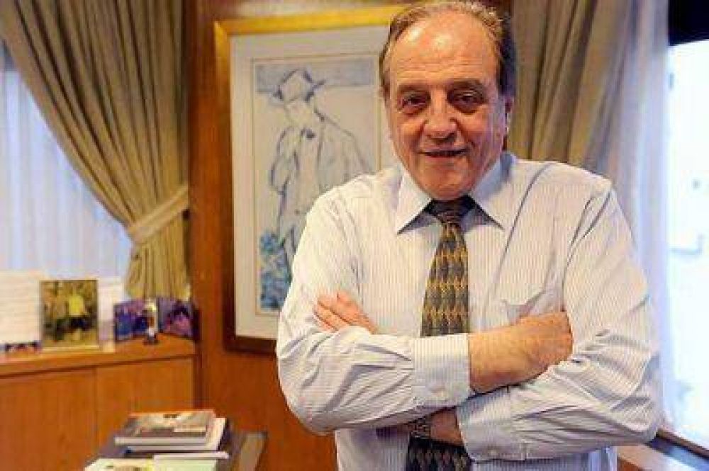 Carlos Heller respald� la f�rmula Recalde-Santoro
