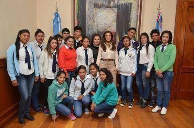 Alumnos de localidad de La Puerta estuvieron con la Gobernadora