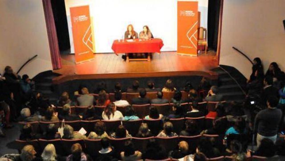 Susana Trimarco brind� una charla sobre trata de personas en Mor�n