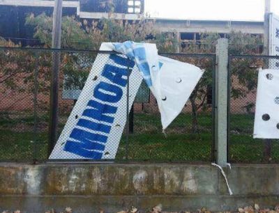 Las cuadrillas municipales salen a quitar pasacalles y carteles que no est�n ubicados correctamente