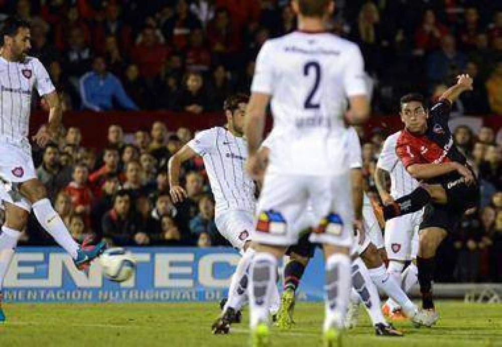 Un Newell`s muy descolorido