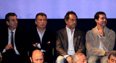 En el PJ ya hablan de Scioli y Randazzo como �nicos candidatos y tres f�rmulas en provincia