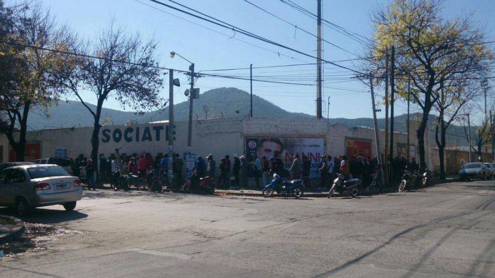 Albos y santos juegan el cl�sico anticipado en las boleter�as