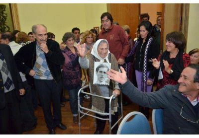 Se present� el libro que homenaje a los 21 detenidos-desaparecidos de Concordia